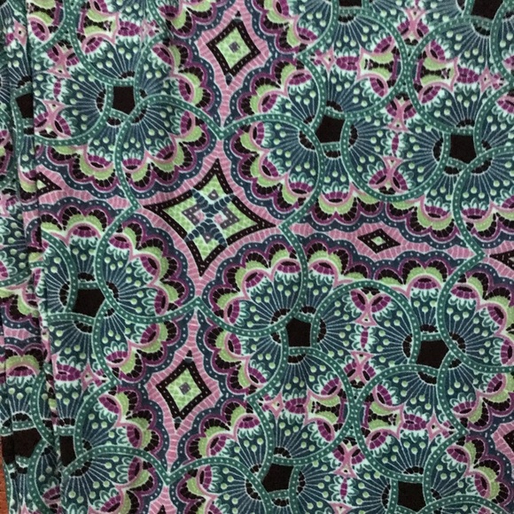 Never worn Lularoe Tc leggings - Picture 2 of 2